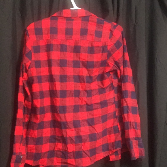 Black and red flannel 🍂🍂 - Picture 4 of 4